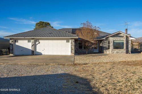 37 Calle De Paz, Alamogordo, NM, 88310-9524 | Card Image