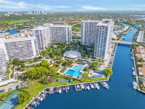 509-2500 Parkview Dr, Hallandale Beach, FL, 33009-2806 | Card Image