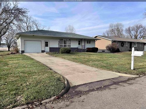 912 16th St, Onawa, IA, 51040-1324 | Card Image