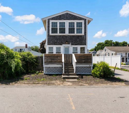 29 Aquidneck Ave, Portsmouth, RI, 02871-4303 | Card Image