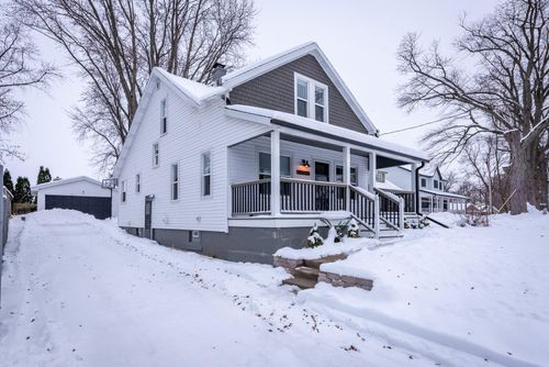 25621 S Wind Lake Rd, Waterford, WI, 53185-2237 | Card Image