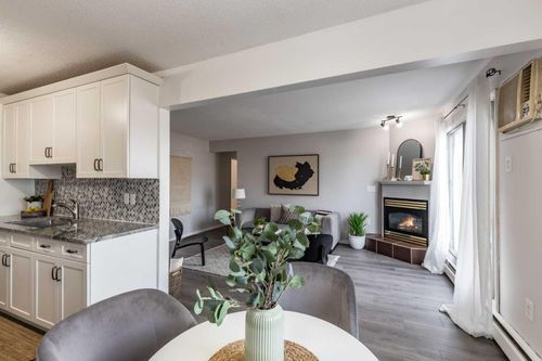 22-398 16 St Ne, Medicine Hat, AB, T1A7L9 | Card Image