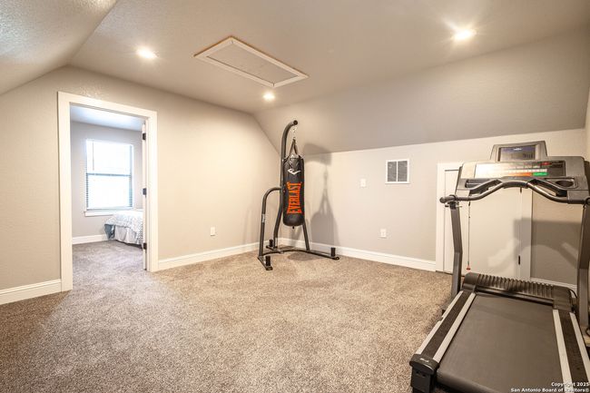 177 E Short Meadow Dr, House other with 4 bedrooms, 4 bathrooms and null parking in Lytle TX | Image 38