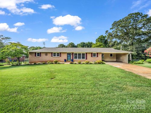 311 Franklin Dr, Forest City, NC, 28043-3916 | Card Image