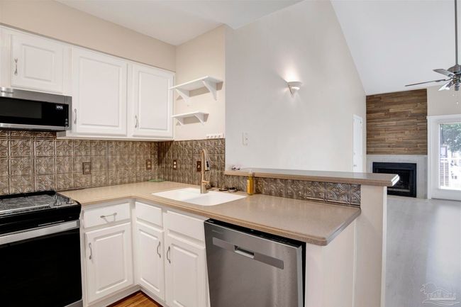 APT-1121 - 5001 Grande Dr, House other with 1 bedrooms, 1 bathrooms and 2 parking in Pensacola FL | Image 11
