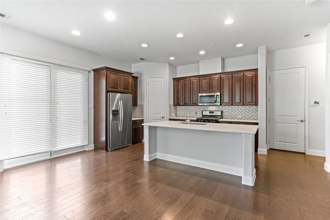Sliding doors to small yard consealed by blinds | Image 5