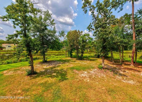 610 Wetzel Dr, Biloxi, MS, 39532-4528 | Card Image