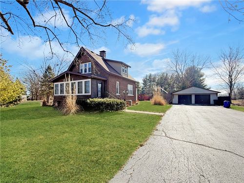 2065 W Rock Springs Rd, Decatur, IL, 62521-3933 | Card Image