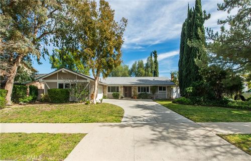 8050 Bobbyboyar, West Hills, CA, 91304 | Card Image