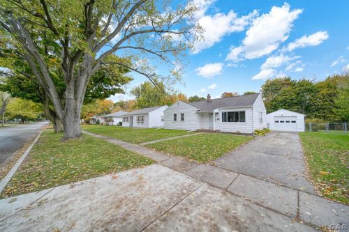 962 Vine St, Adrian, MI, 49221-3246 | Card Image