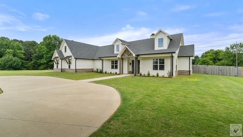 5601 W Kyle St, Texarkana, TX, 75503 | Card Image