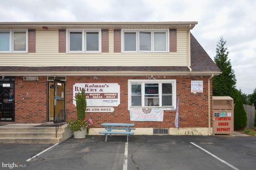 1203 Hornberger Ave, ROEBLING, NJ, 08554-1605 | Card Image