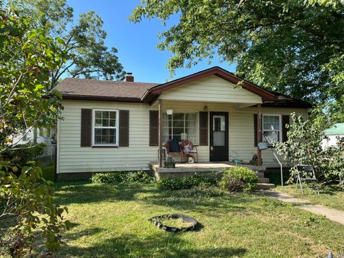 424 W Park St, Seymour, MO, 65746-8788 | Card Image