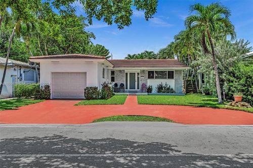 9524 Byron Ave, Surfside, FL, 33154-2442 | Card Image