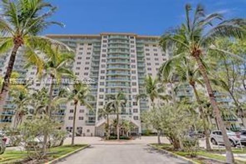 apt-320-19390 Collins Ave, Sunny Isles Beach, FL, 33160-2278 | Card Image