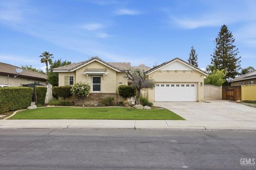 9406 Kingsmill Lane, Bakersfield, CA, 93312 | Card Image