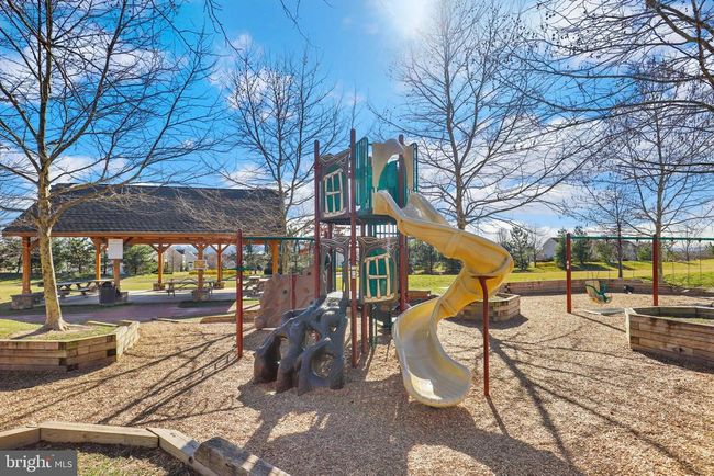 492 Parkland Dr, Townhouse with 3 bedrooms, 4 bathrooms and null parking in STEPHENSON VA | Image 40