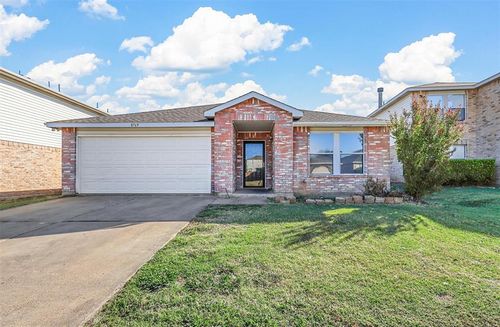 8769 Garden Springs Drive, Fort Worth, TX, 76123 | Card Image