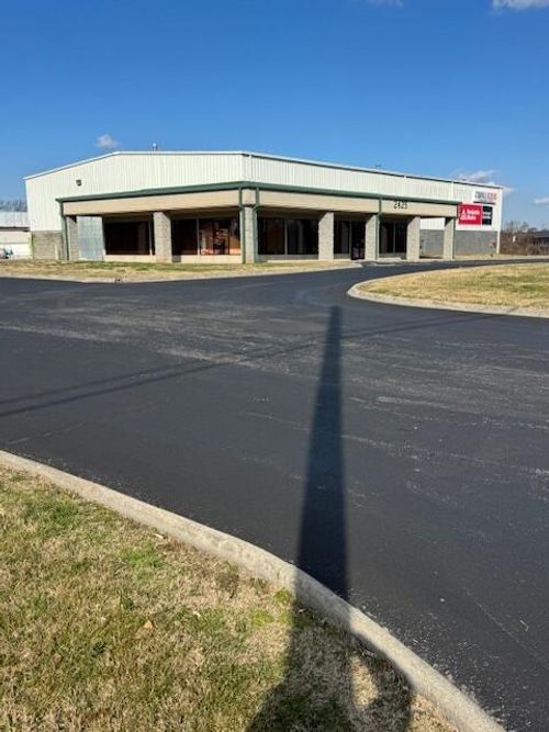 2425 Morningside Dr, Morristown, TN, 37814-5500 | Card Image