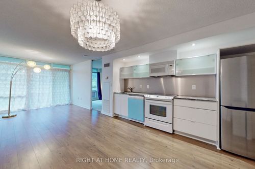 523-4K Spadina Ave., Toronto, ON, M5V3Y9 | Card Image