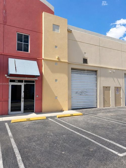205-6020 Nw 99th Ave, Doral, FL, 33178-2726 | Card Image