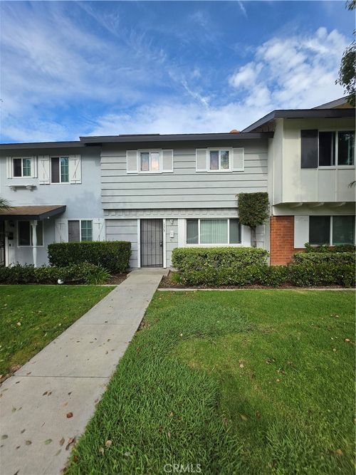19905 Derbyshire Ln, Huntington Beach, CA, 92646 | Card Image