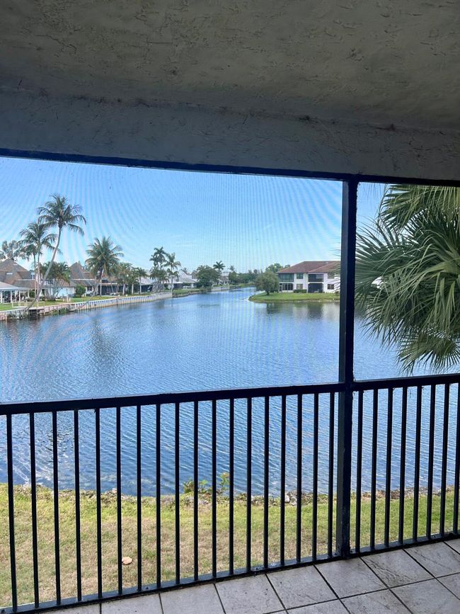 APT-10 - 6001 Se Landing Way, Condo with 2 bedrooms, 2 bathrooms and null parking in Stuart FL | Image 8