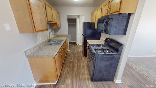 apt-313-500 E Monroe St, Dundee, MI, 48131-1328 | Card Image