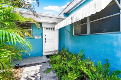 1205 Avocado Isle, House other with 3 bedrooms, 2 bathrooms and null parking in Fort Lauderdale FL | Image 3