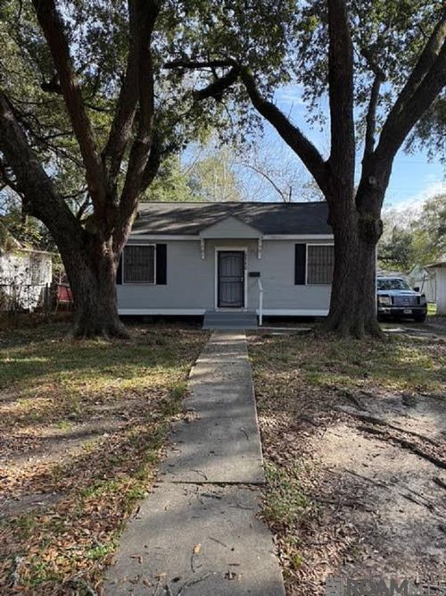 5750 Saurage Dr, Baton Rouge, LA, 70805-2033 | Card Image