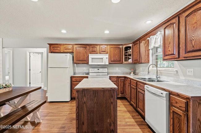 175 May St E, House other with 3 bedrooms, 2 bathrooms and null parking in Baldwin FL | Image 8