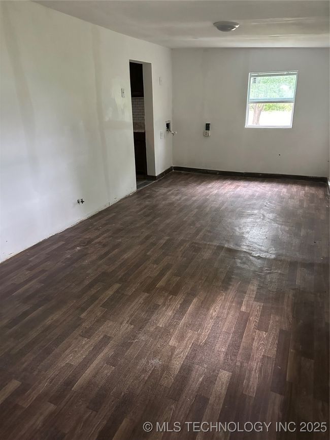 12 E Mill Ave, House other with 2 bedrooms, 2 bathrooms and null parking in Sapulpa OK | Image 25