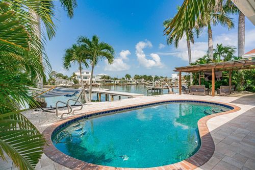 11240 7th St E, Treasure Island, FL, 33706-3032 | Card Image