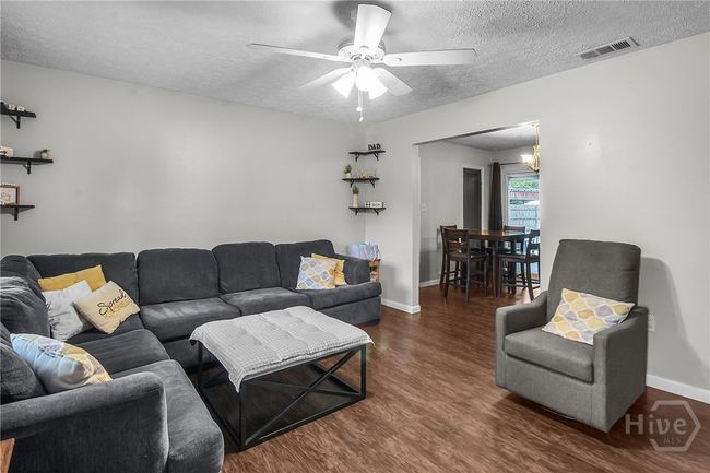 Living Area | Image 4