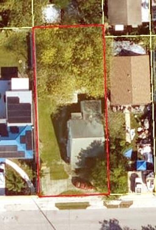 719 Ne 37th St, Oakland Park, FL, 33334-2925 | Card Image