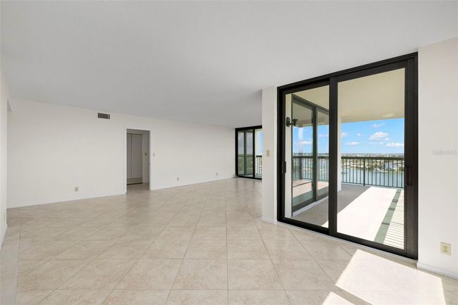 Living Room | Image 6