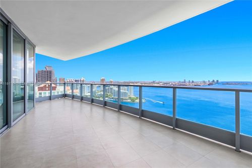 apt-4001-1331 Brickell Bay Dr, Miami, FL, 33131-3687 | Card Image