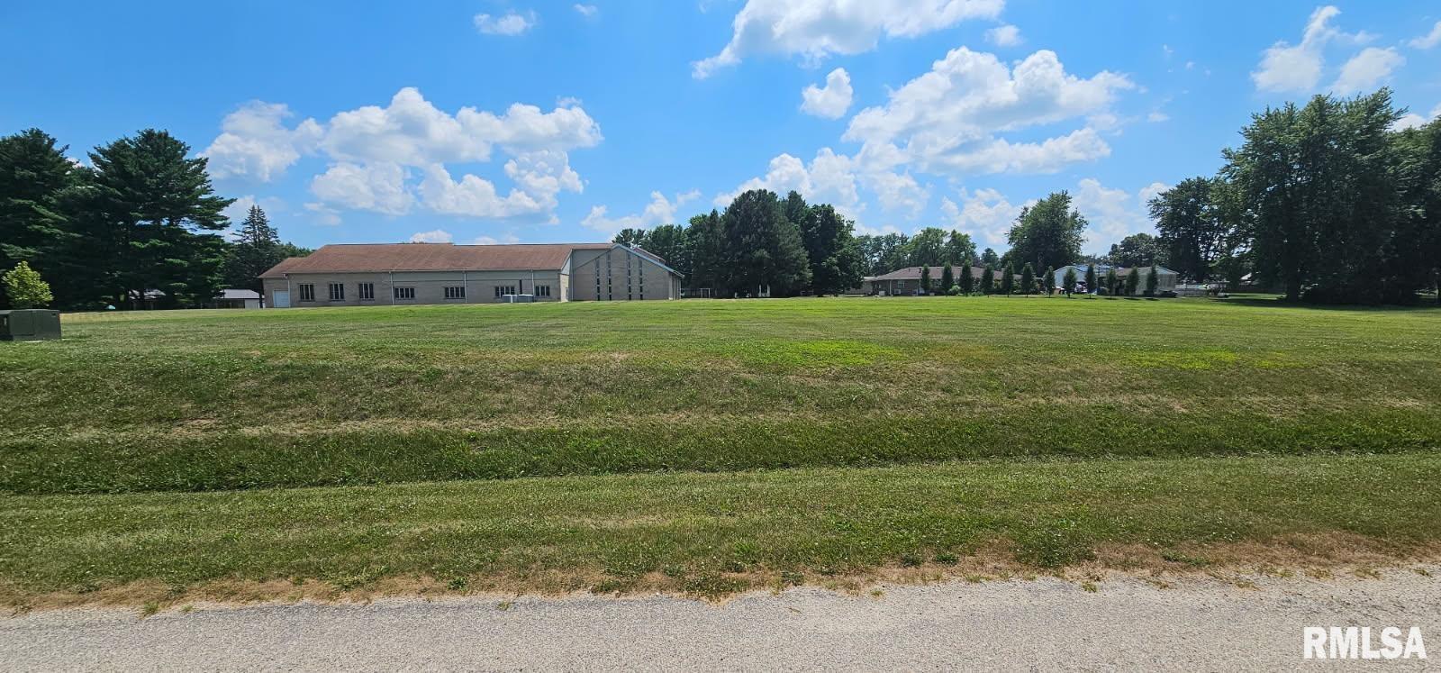 Land in Williamsfield