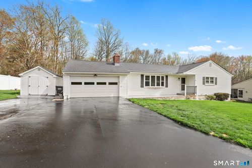 32 Condon Dr, Ansonia, CT, 06401-2609 | Card Image