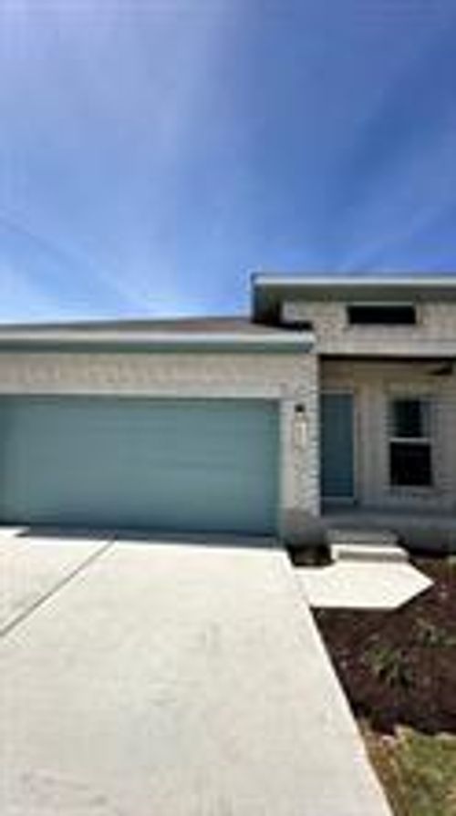 637 The Ugly Way, Jarrell, TX, 76537-8012 | Card Image