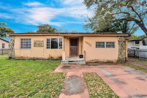 1900 Nw 88th St, Miami, FL, 33147-4216 | Card Image