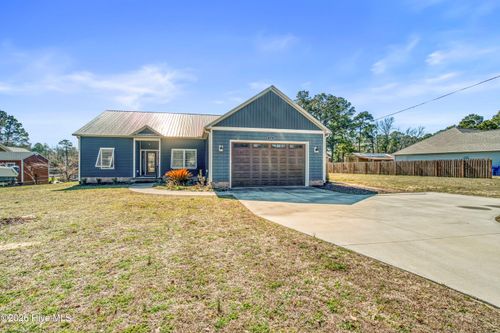 266 Ennett Ln, Sneads Ferry, NC, 28460-9167 | Card Image