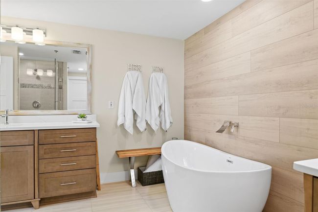 Primary Bath | Image 12