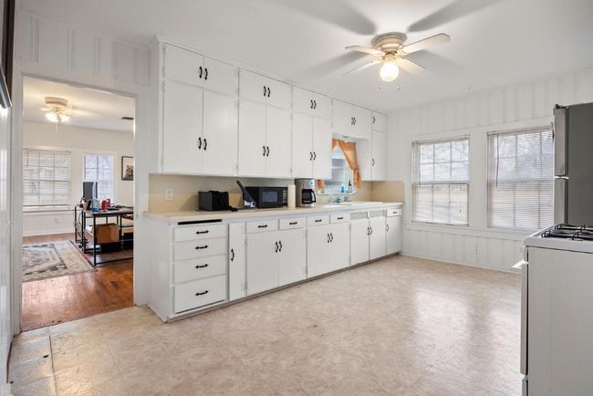 Kitchen | Image 7