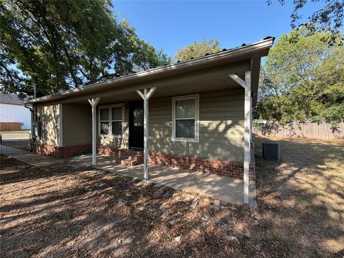 979 W Pecan St, Stephenville, TX, 76401-2463 | Card Image