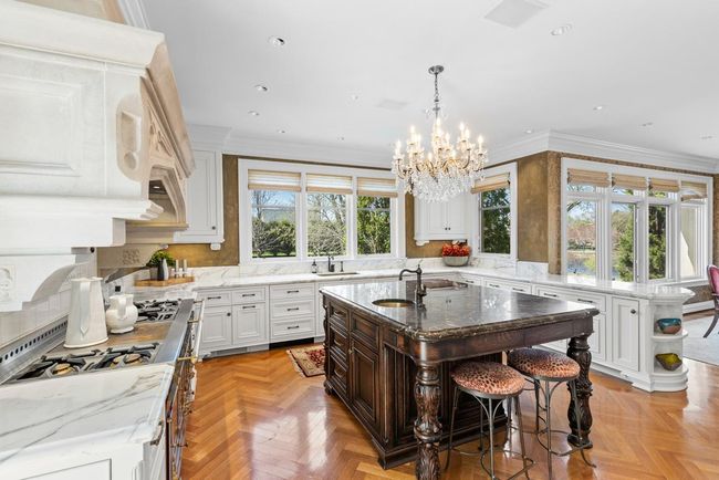 2427 E Lake Of The Isles Pkwy, House other with 4 bedrooms, 8 bathrooms and null parking in Minneapolis MN | Image 6