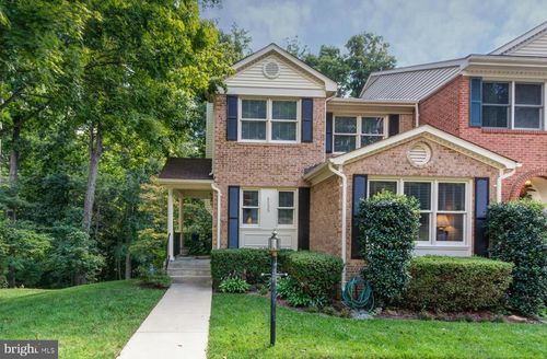 8035 Galla Knoll Cir, SPRINGFIELD, VA, 22153-2450 | Card Image