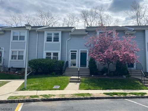 14 Village Dr, Hamburg, NJ, 07419-1100 | Card Image