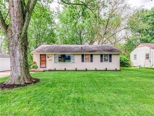 1140 Valley Dr Nw, North Canton, OH, 44720-2245 | Card Image