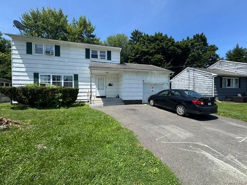 325 West St, Newburgh, NY, 12550-3706 | Card Image